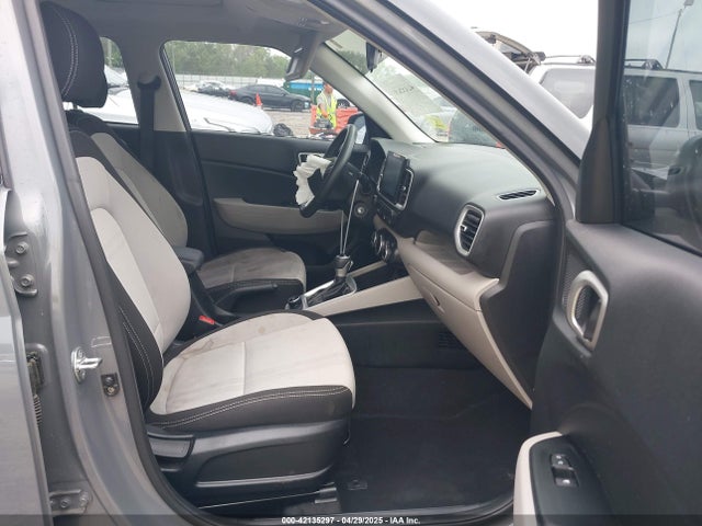 KMHRC8A3XPU232660 Hyundai Venue Sel