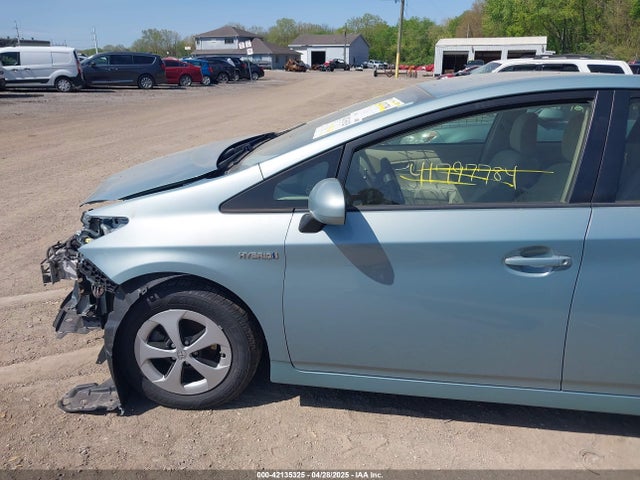 Toyota Prius Two 2014 JTDKN3DU9E1782924 Image 14