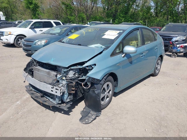 Toyota Prius Two 2014 JTDKN3DU9E1782924 Image 2
