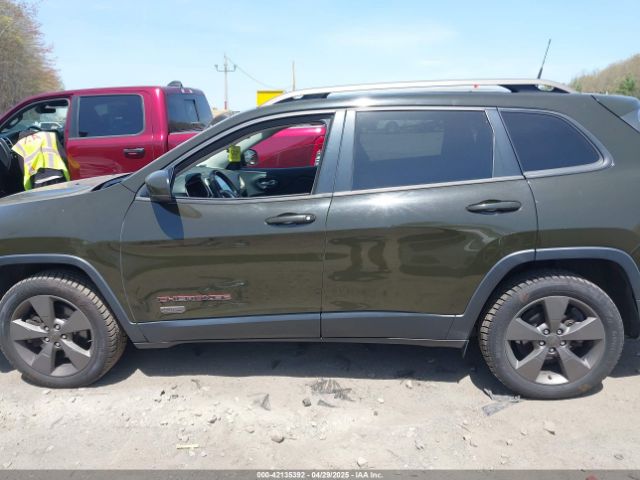 1C4PJLCB1GW307372 Jeep Cherokee 75th Anniversary