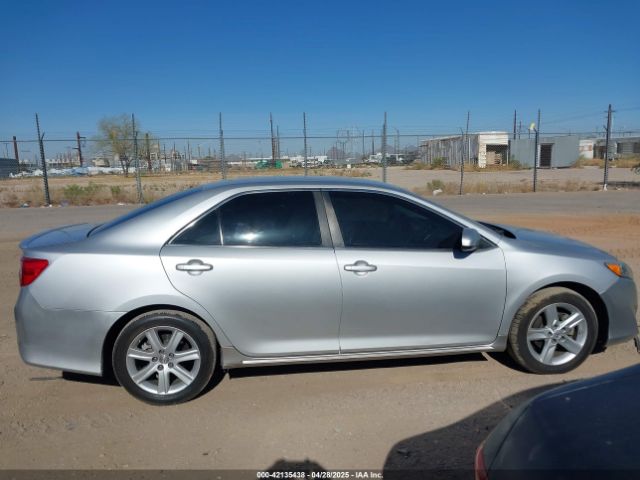 4T1BF1FK3EU860850 Toyota CAMRY SE
