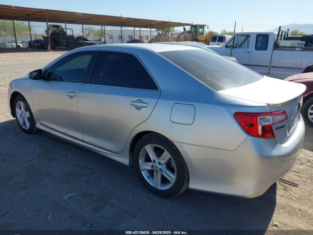 4T1BF1FK3EU860850 Toyota CAMRY SE