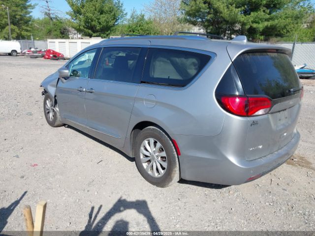 2018 CHRYSLER PACIFICA 2C4RC1BG6JR128698 Photo 2