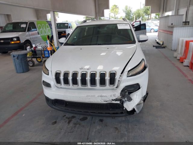 1C4PJMCB5GW296303 Jeep Cherokee Latitude