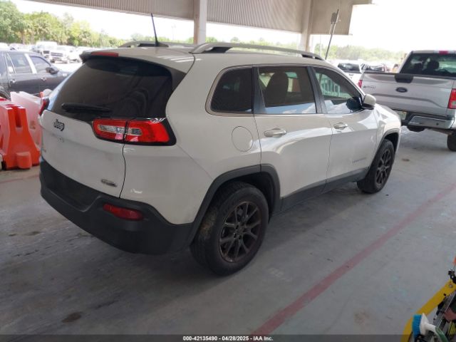 1C4PJMCB5GW296303 Jeep Cherokee Latitude