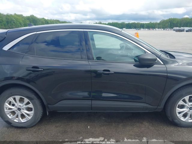 1FMCU9GN9PUB16383 Ford Escape Active