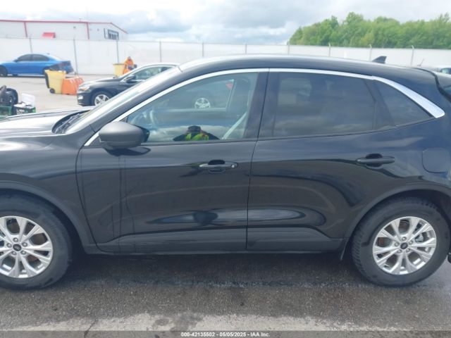 1FMCU9GN9PUB16383 Ford Escape Active