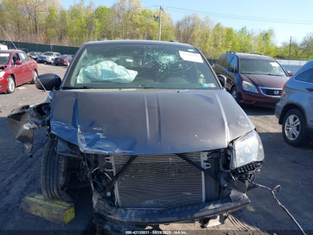 2C4RDGBG2JR191216 Dodge Grand Caravan Se Plus