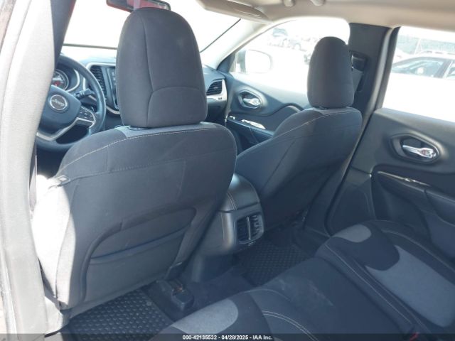 1C4PJMAS6GW338075 Jeep Cherokee Sport