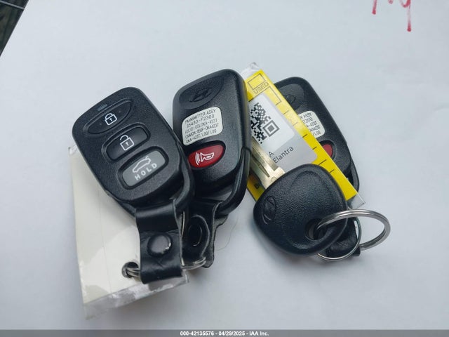 KMHD74LF9KU777191 Hyundai ELANTRA SE