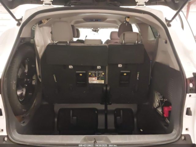 5TDKRKEC6MS016557 Toyota SIENNA LE