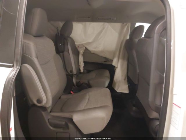 5TDKRKEC6MS016557 Toyota SIENNA LE