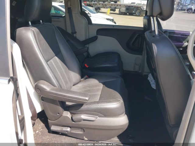 2C4RC1CG9FR547098 Chrysler Town & Country Touring-l