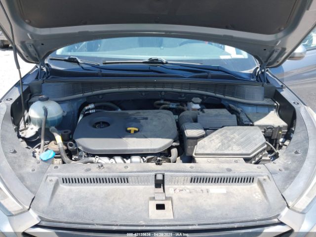 KM8J23A40JU635601 Hyundai TUCSON SE