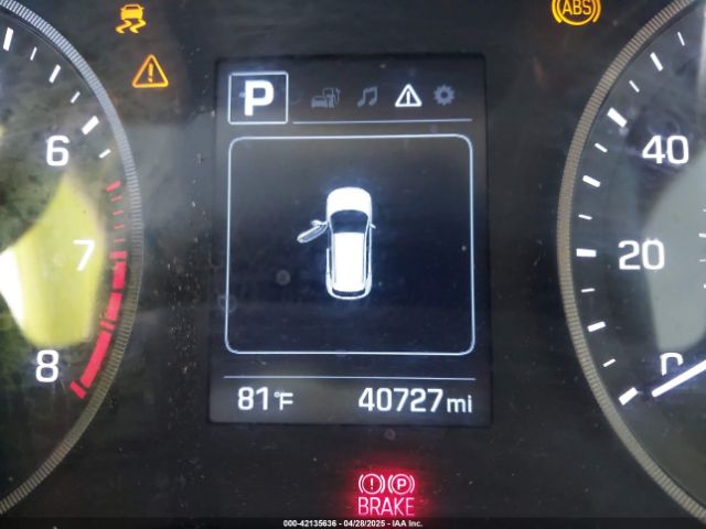 KM8J23A40JU635601 Hyundai TUCSON SE
