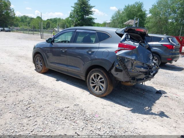 KM8J23A40JU635601 Hyundai TUCSON SE