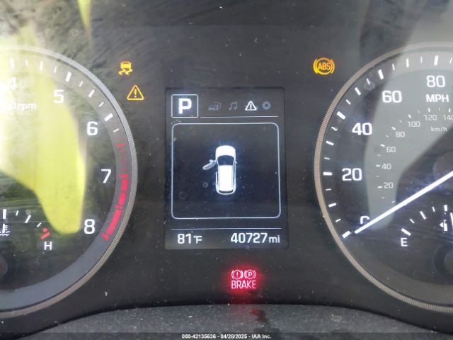KM8J23A40JU635601 Hyundai TUCSON SE