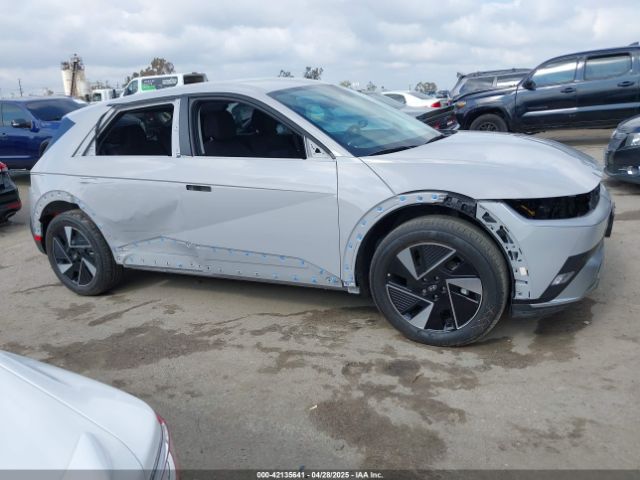 7YAKM4DA8SY002745 Hyundai IONIQ 5 SE