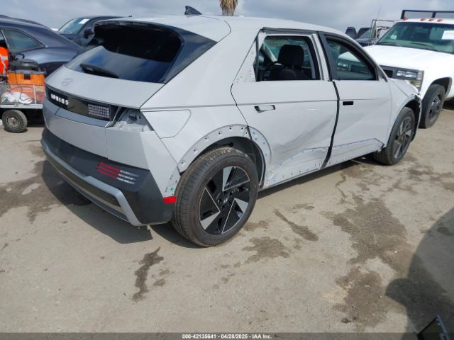 7YAKM4DA8SY002745 Hyundai IONIQ 5 SE