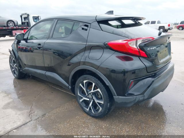 JTNKHMBX1L1074377 Toyota C-HR LE