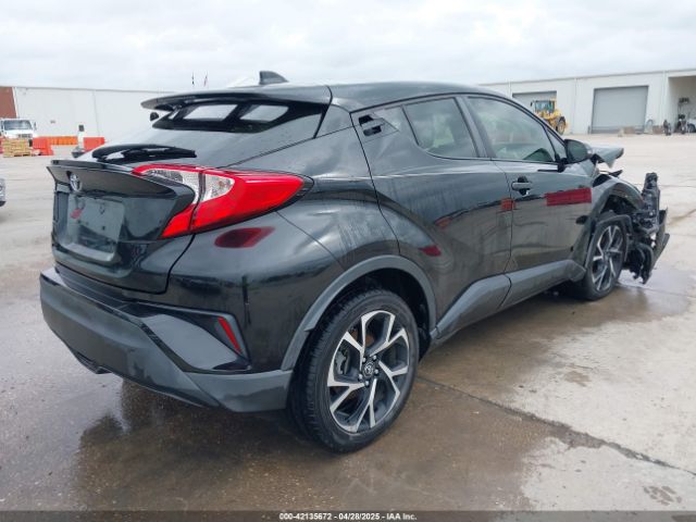 JTNKHMBX1L1074377 Toyota C-HR LE