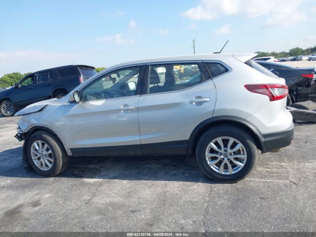 JN1BJ1AV4MW560454 Nissan Rogue Sport S Fwd Xtronic Cvt