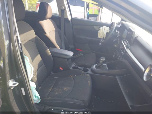 3KPF24AD6ME372761 KIA Forte Lxs