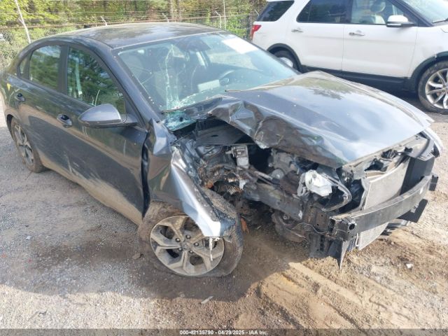 3KPF24AD6ME372761 KIA Forte Lxs