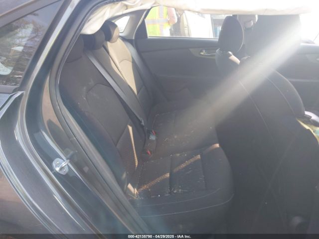 3KPF24AD6ME372761 KIA Forte Lxs