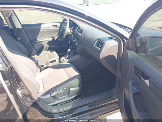 3VW2K7AJXEM367802 Volkswagen Jetta 2.0l S