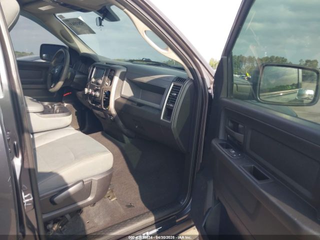 1C6RR6FG9HS592039 RAM 1500 Tradesman  4x2 6'4 Box