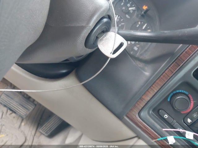 2004 Cadillac Escalade Standard მანქანა იყიდება აუქციონზე, vin: 1GYEK63N74R290761, აუქციონის ნომერი: 42135874