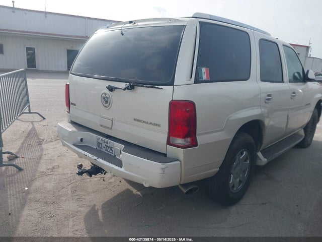2004 Cadillac Escalade Standard მანქანა იყიდება აუქციონზე, vin: 1GYEK63N74R290761, აუქციონის ნომერი: 42135874