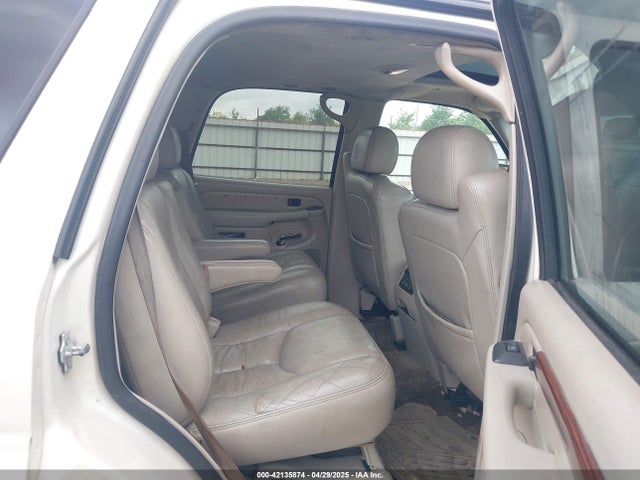 2004 Cadillac Escalade Standard მანქანა იყიდება აუქციონზე, vin: 1GYEK63N74R290761, აუქციონის ნომერი: 42135874