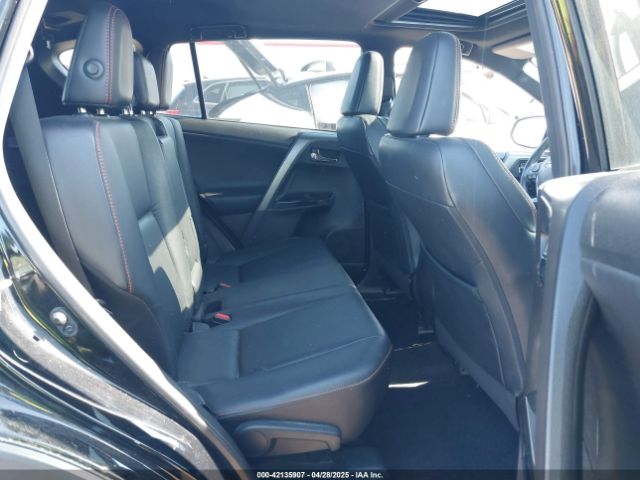 2T3JFREV8GW490513 Toyota RAV4 SE