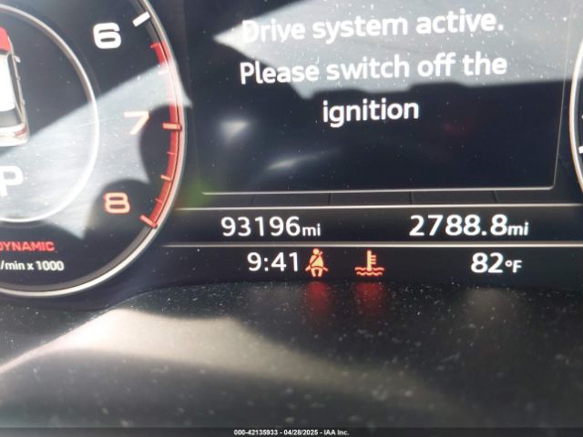 WA1VAAF7XJD010892 Audi Q7 3.0t Premium
