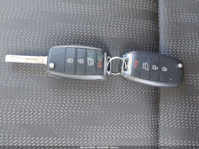 KNDPMCAC0L7630657 KIA Sportage Lx