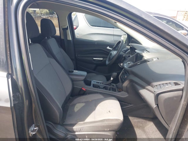1FMCU0GD0HUE06774 Ford ESCAPE SE