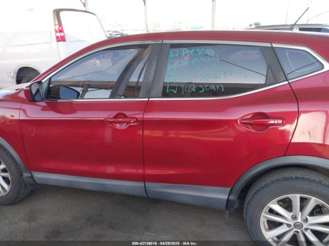 JN1BJ1CP6KW218824 Nissan Rogue Sport S