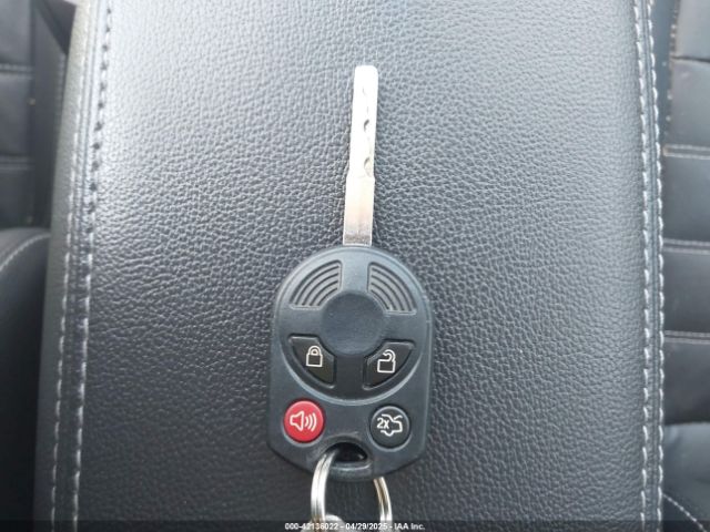 1FMCU9HD8JUB01872 Ford ESCAPE SEL