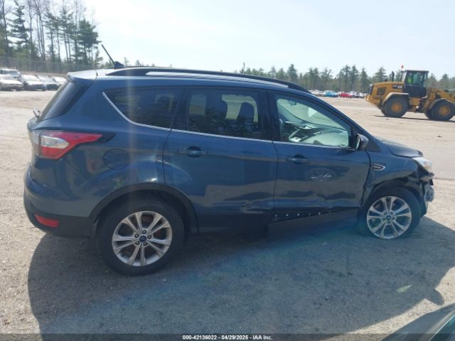1FMCU9HD8JUB01872 Ford ESCAPE SEL