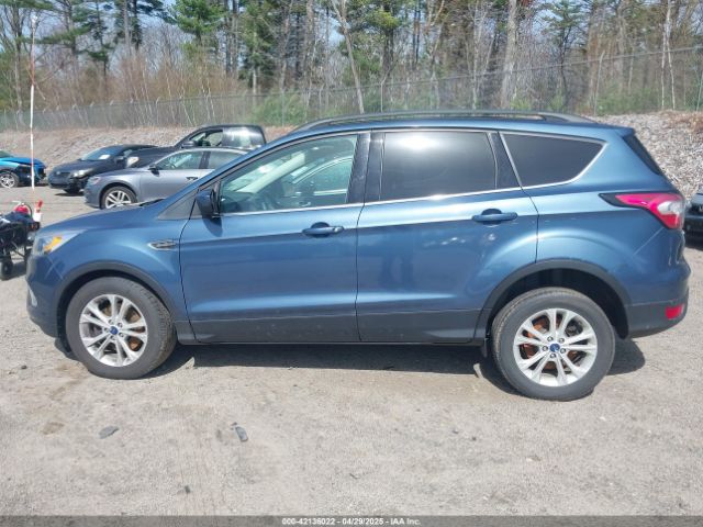 1FMCU9HD8JUB01872 Ford ESCAPE SEL
