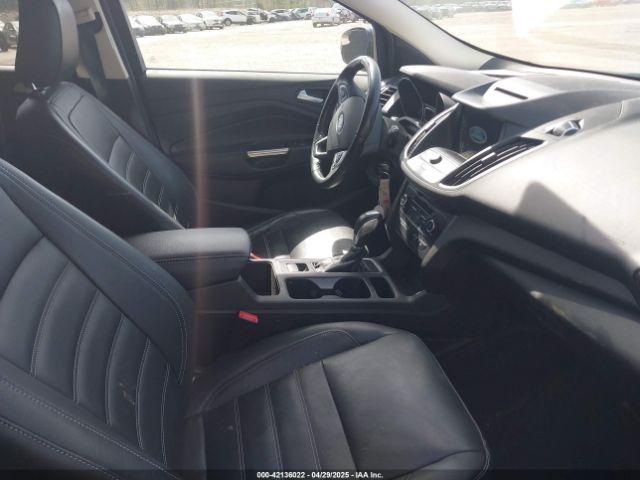 1FMCU9HD8JUB01872 Ford ESCAPE SEL
