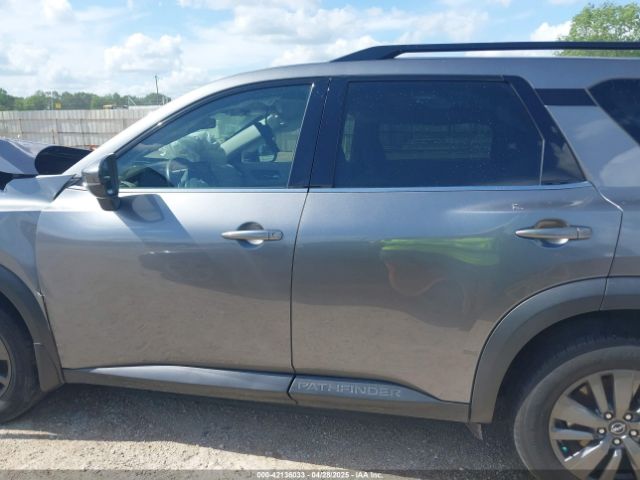 5N1DR3BA6NC208304 Nissan Pathfinder Sv 2wd