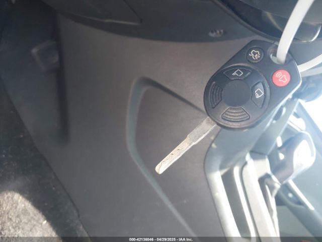 1FADP3F25EL458054 Ford FOCUS SE