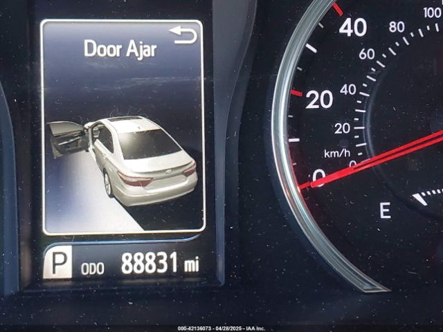 4T1BF1FK1HU328145 Toyota CAMRY SE