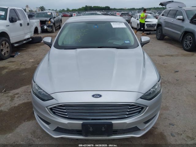 3FA6P0HD3HR273593 Ford FUSION SE