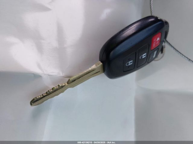 JTDKDTB32G1134020 Toyota Prius C One