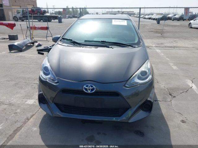 JTDKDTB32G1134020 Toyota Prius C One