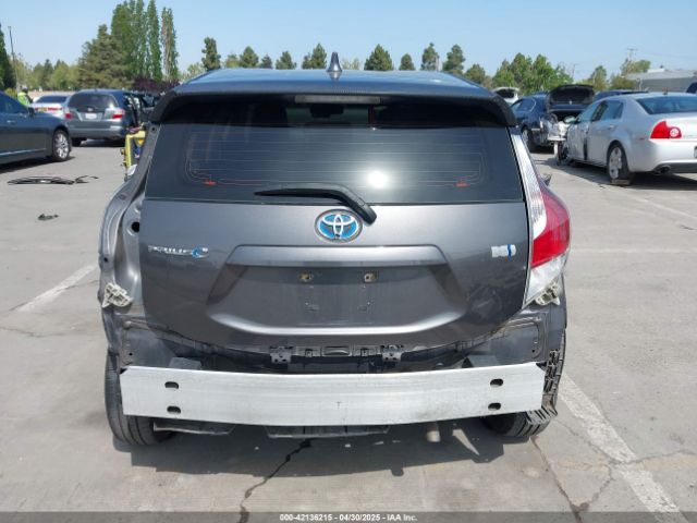 JTDKDTB32G1134020 Toyota Prius C One